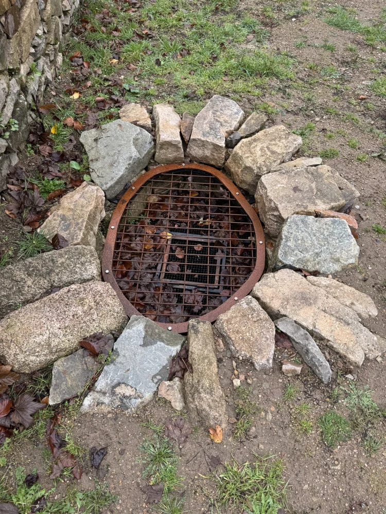 Vers une meilleure connaissance du parcours de l'eau sur le Mont Beuvray.